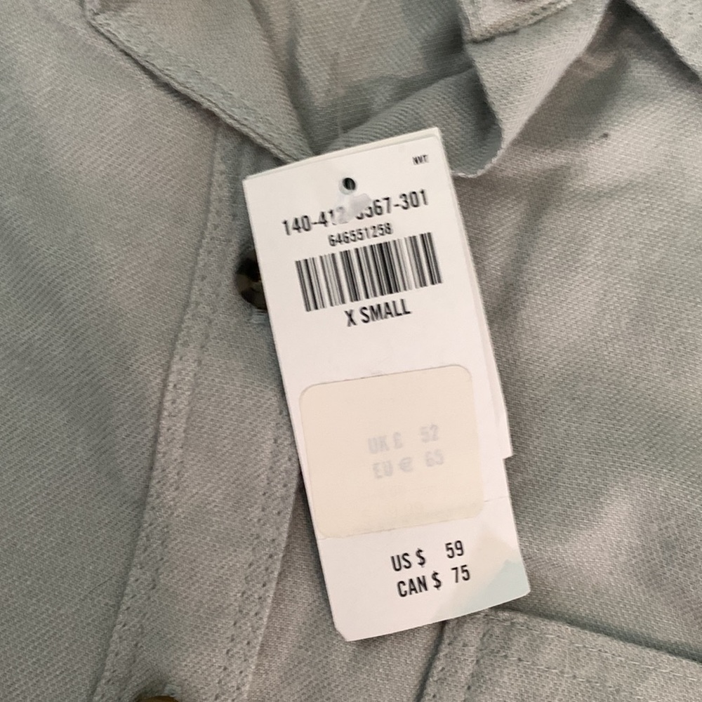 NWT A&F button down - Picture 3 of 4